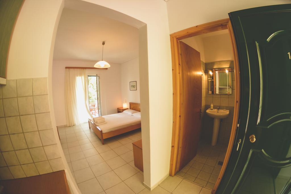 Althea Studios Lefkada Áyios Nikítas الغرفة الصورة